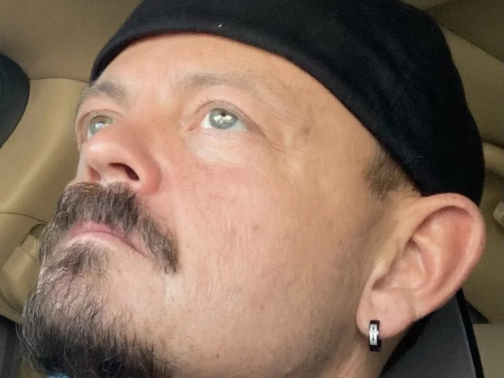 Johnnyjohnny77777 Offline XXX Chat