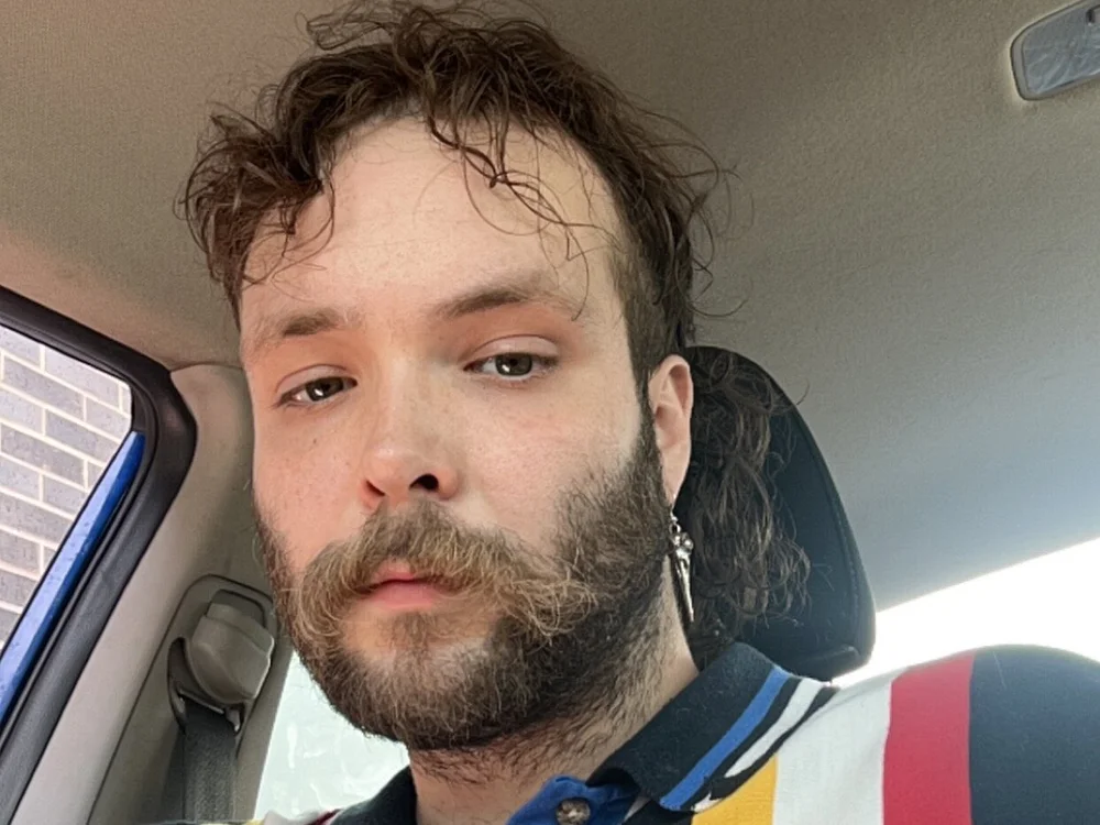 bottomboypei's Offline Chat Room