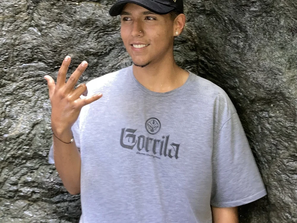Luangel27's Offline Chat Room