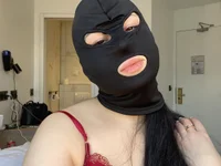 Marialove96's Offline Chat Room