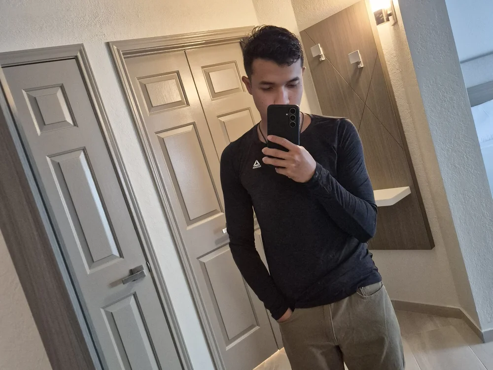 frank_j28 Ruang Obrolan Offline