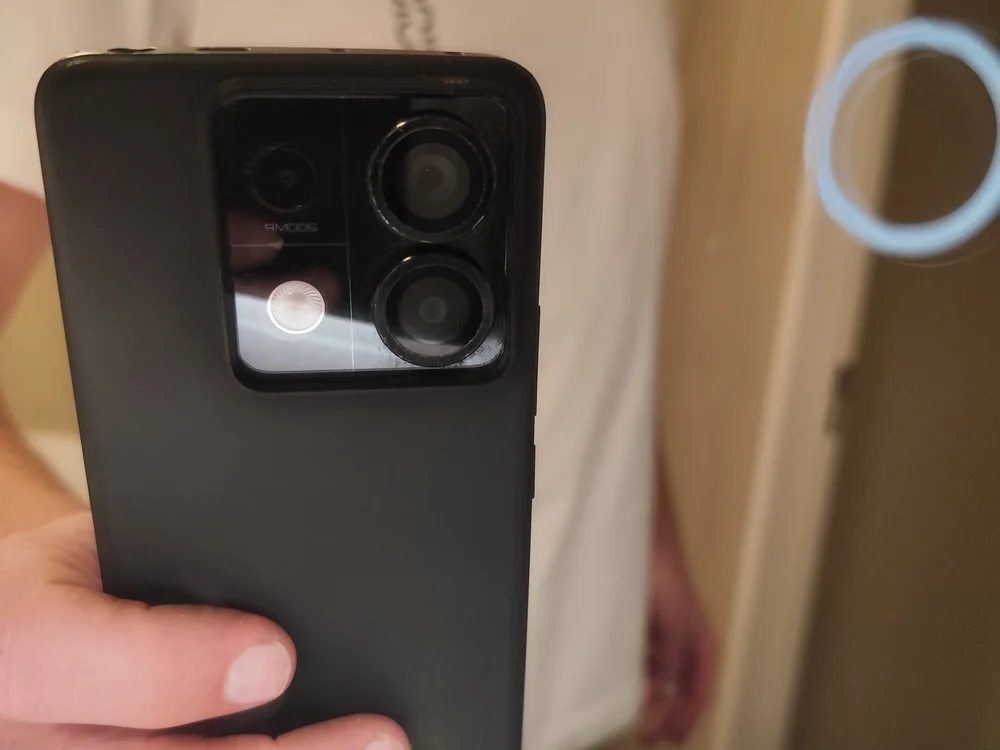 Essie_deLona Offline XXX-chat