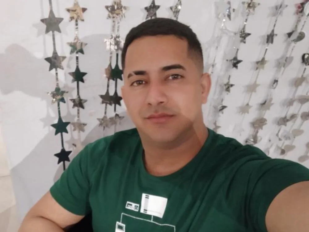 Офлайн-чат XXX moraramirez98