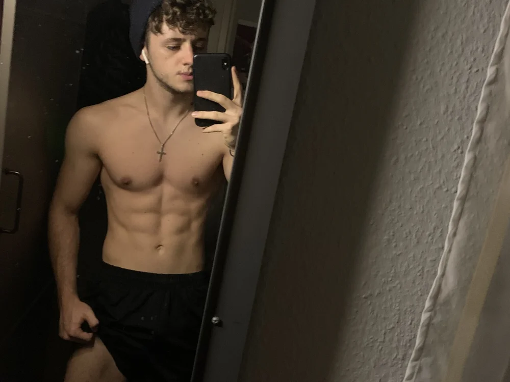 Yooung_cali Chat XXX offline