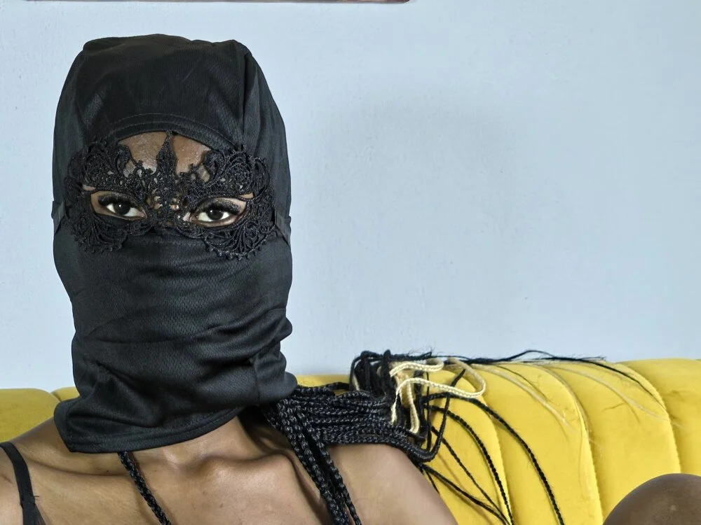 EbonyDelight21 Adlı Modelin Çevrimdışı XXX Sohbeti