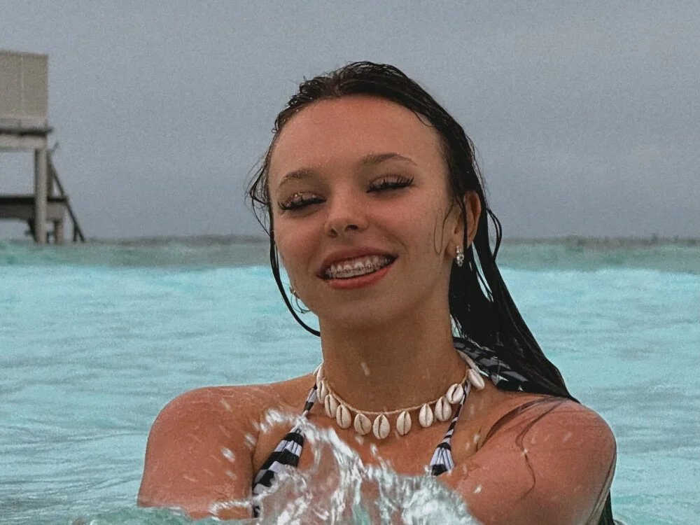 ElisabethDavis Obrolan XXX Offline