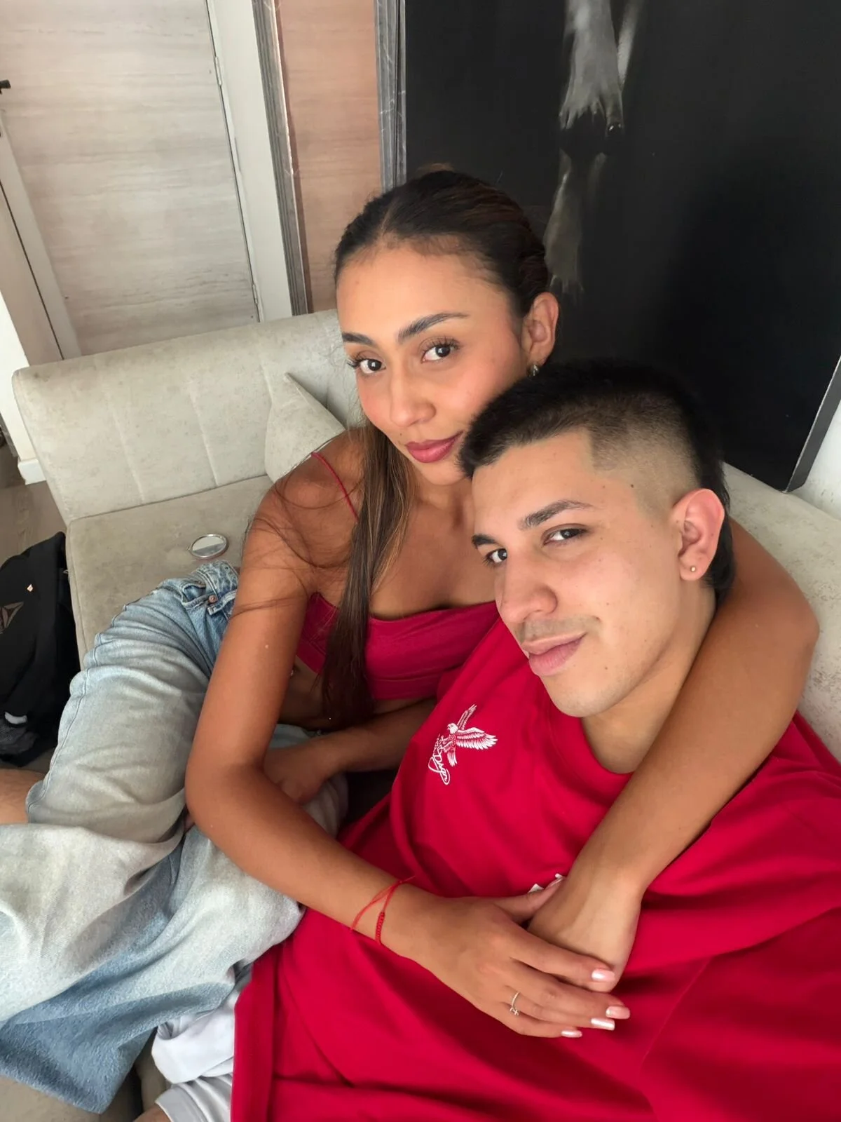 Bella_dannbond cover photo
