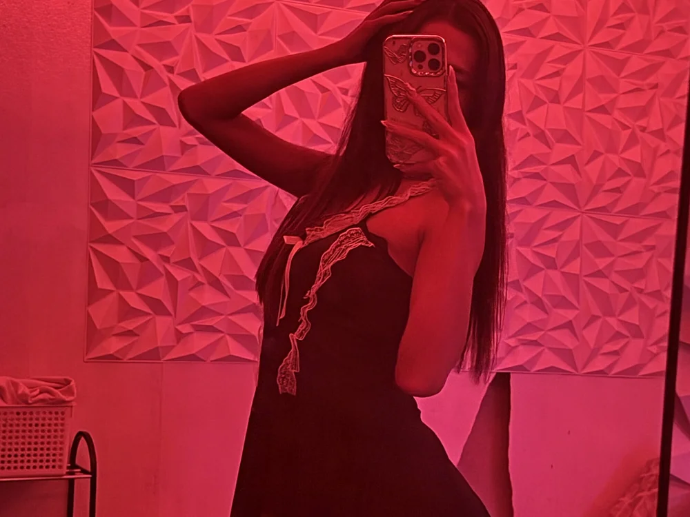 miss_khianna69 Chat XXX Ngoại tuyến