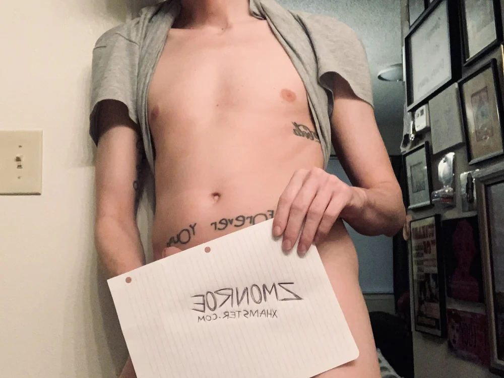zmonroe's Offline Chat Room
