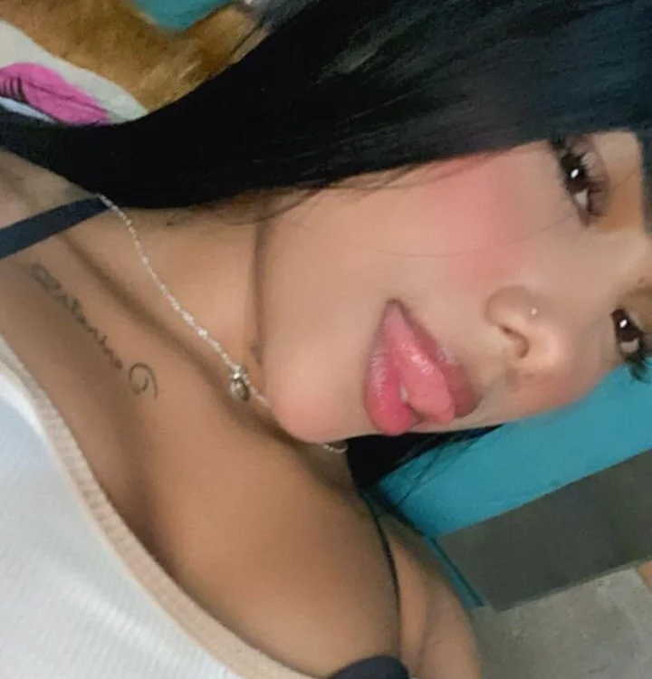 Naomi_Rex Chat XXX offline