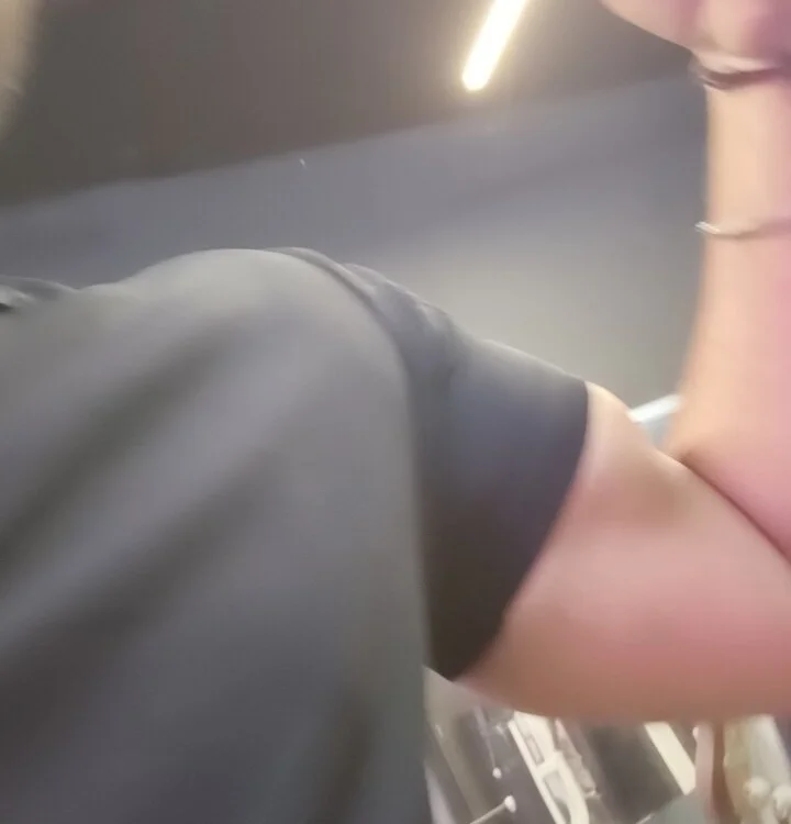 hardyyy9096 Adlı Modelin Çevrimdışı XXX Sohbeti