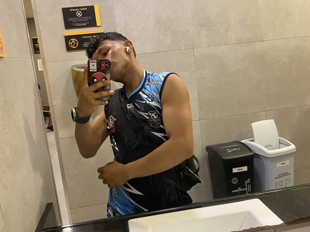 Chatroom XXX hors ligne de andres0diaz