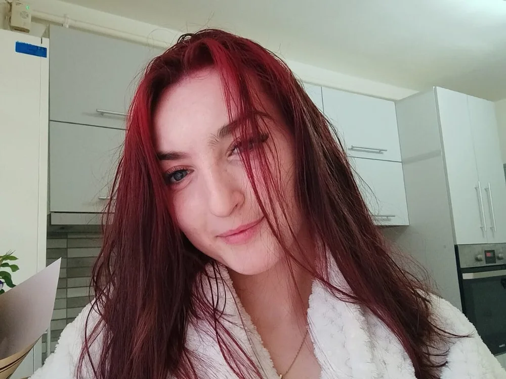 _Red_Foxxxy_'s Offline Chat Room