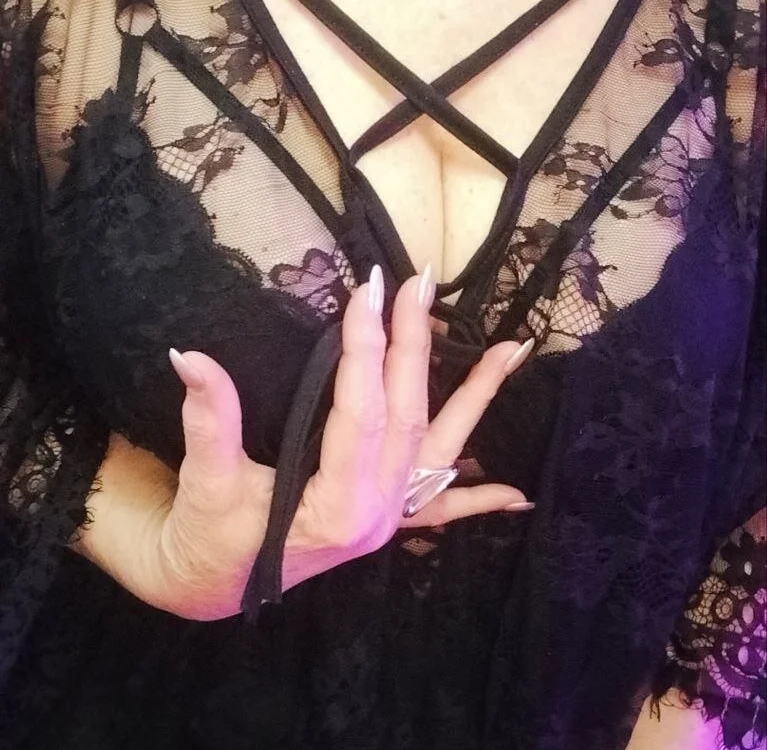 LovelyHelena – Offline XXX chat