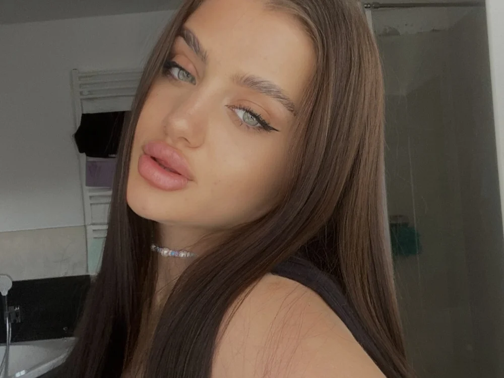Andiana_Chechik's Offline Chat Room