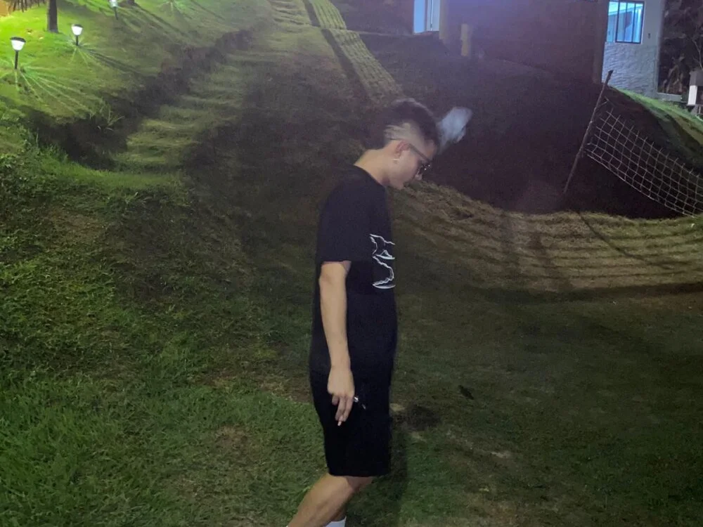 Chatroom XXX hors ligne de James_cute18