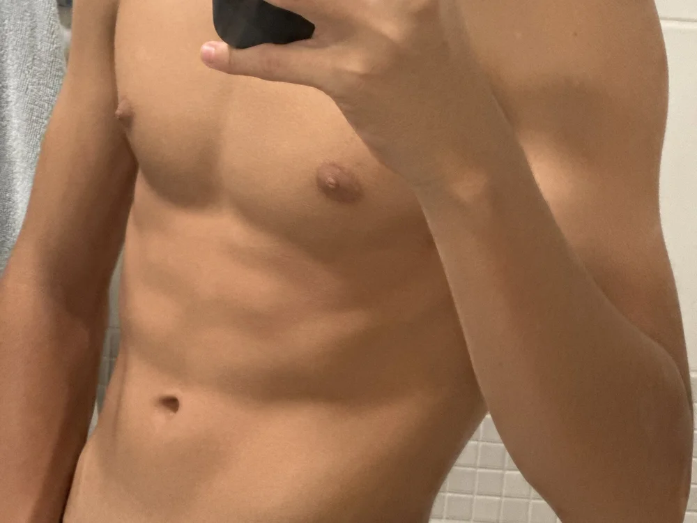 xxxyourboy-'s most recent online preview