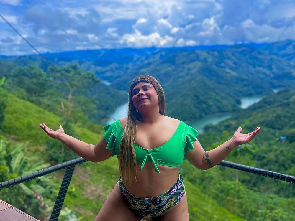 Catalina_Alvarez_n Offline XXX chat