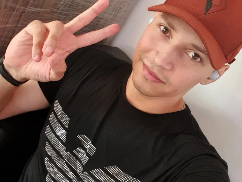 Offline chatovací místnost lufyy84
