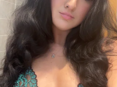 Kinkykylieuk_ 离线XXX聊天