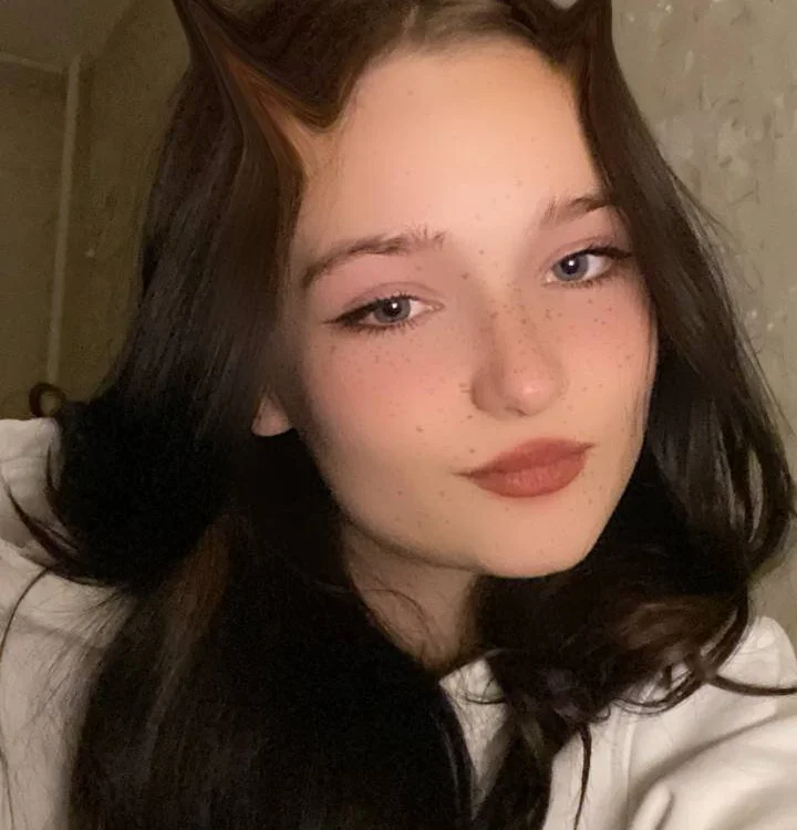 WhitneyWade's Offline Chat Room