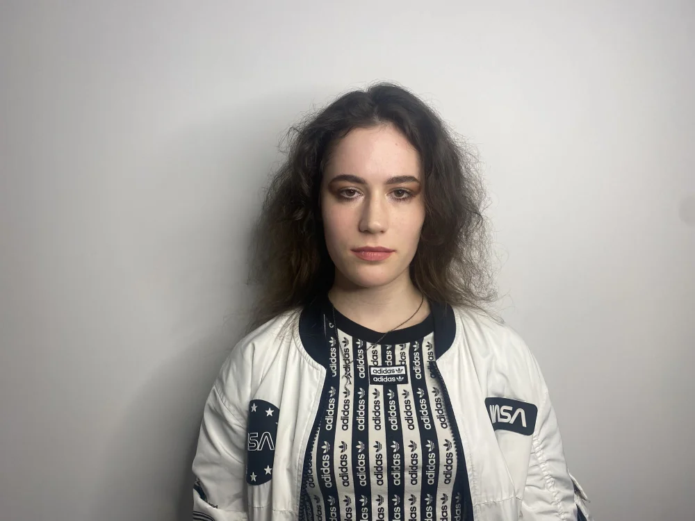 BobbieSmitht's Offline Chat Room