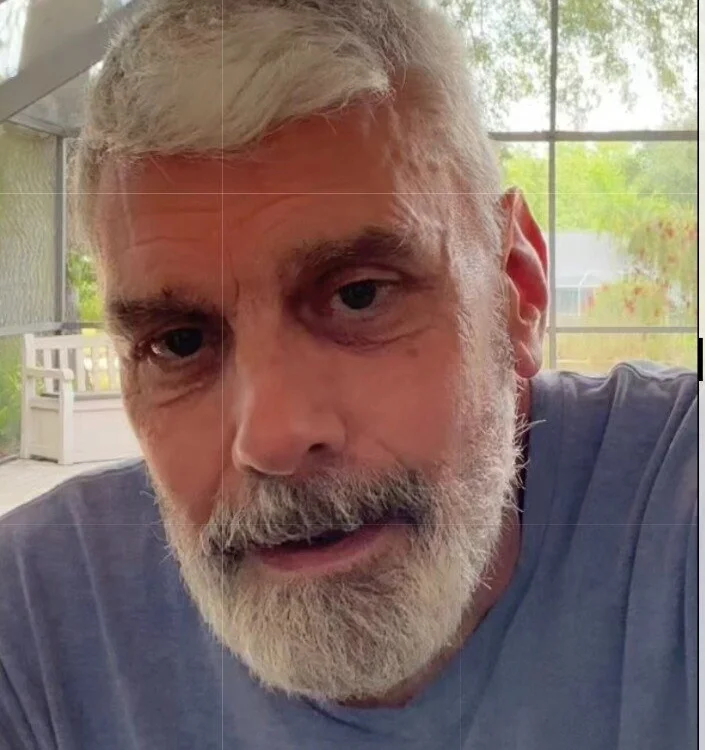 Stroker_Daddy Adlı Modelin Çevrimdışı XXX Sohbeti