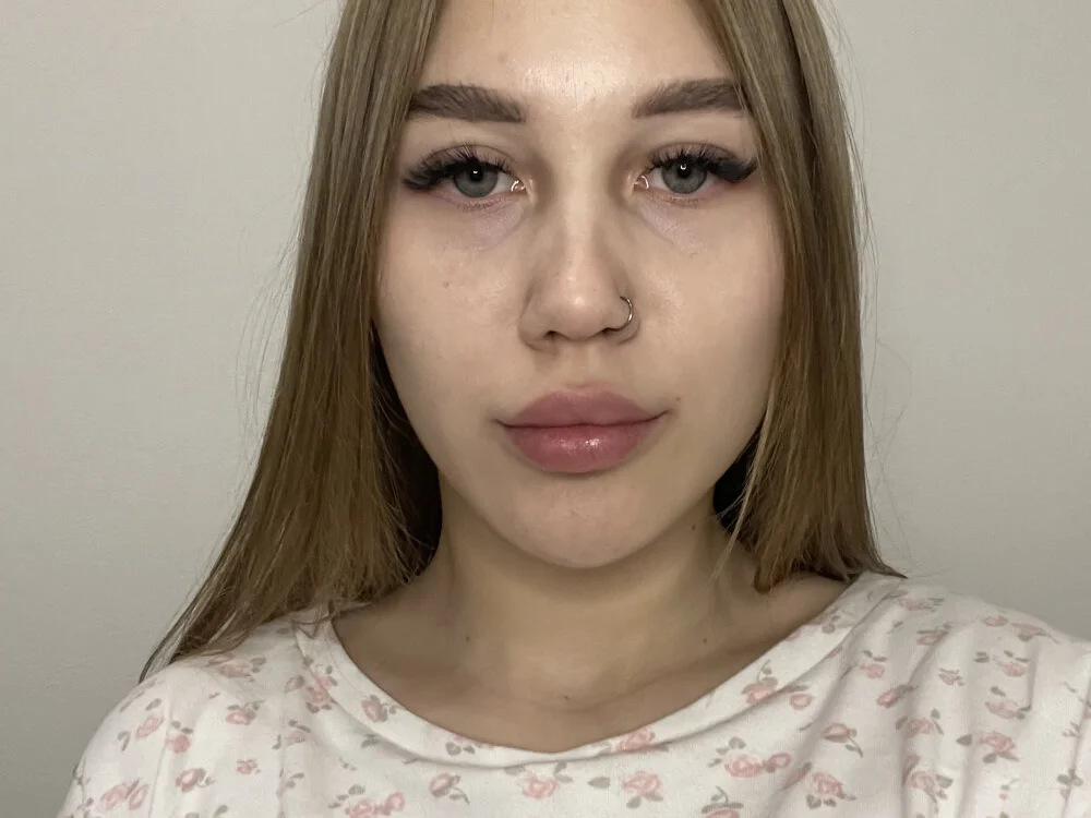 دردشة StellaSSpankS الجنسية دون اتصال