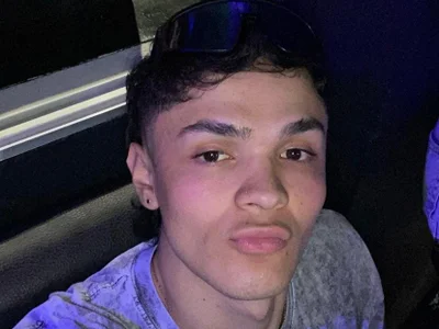 AdrianRose_ - Boy 