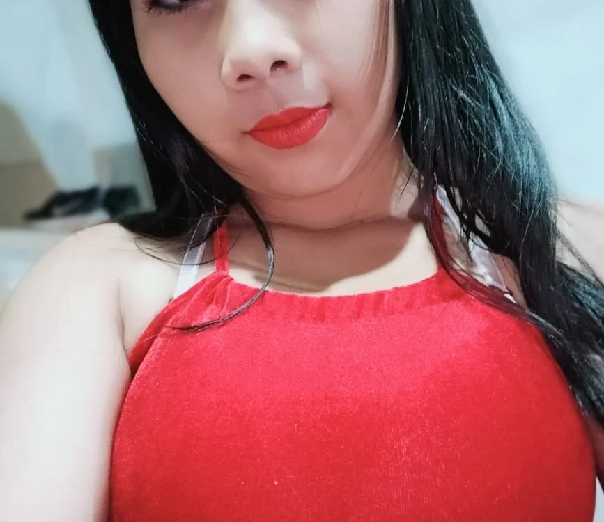 LauraGonzalez_'s Offline XXX Chat