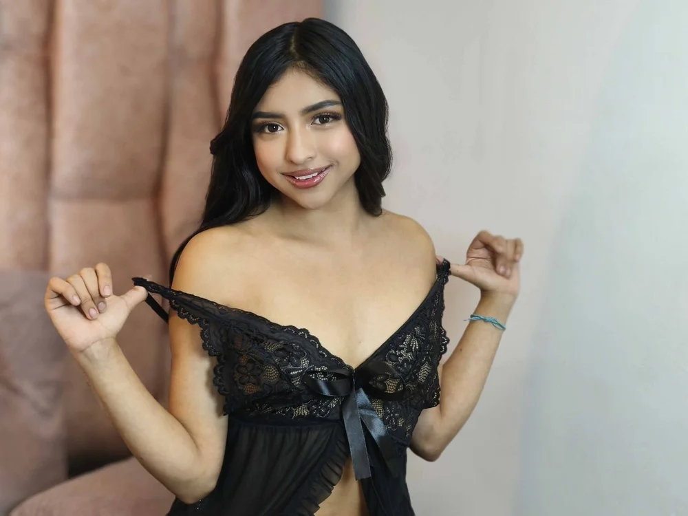 Alanna_Thompson_ Live XXX-Chat
