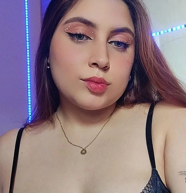 melabbyhot's Offline XXX Chat