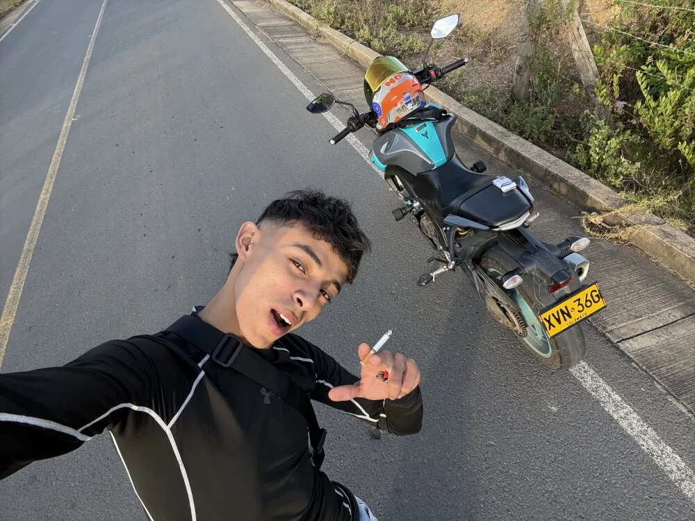 twink_latino5 – Offline XXX chat