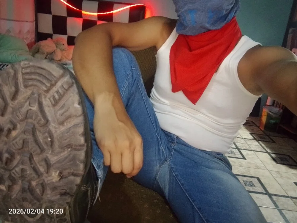 TauroB-Boy Offline XXX-chat