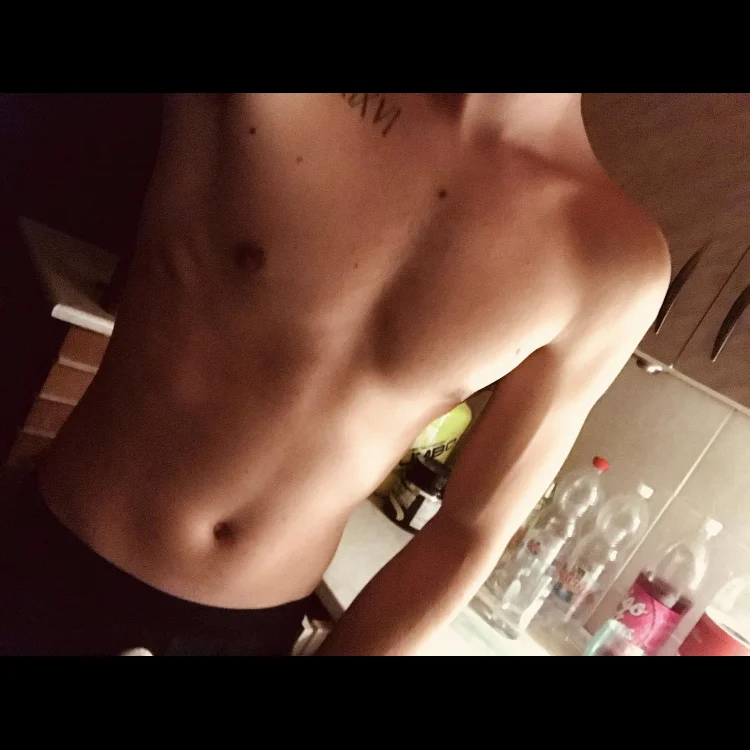 ห้องแชทออฟไลน์ของ vdjanos29