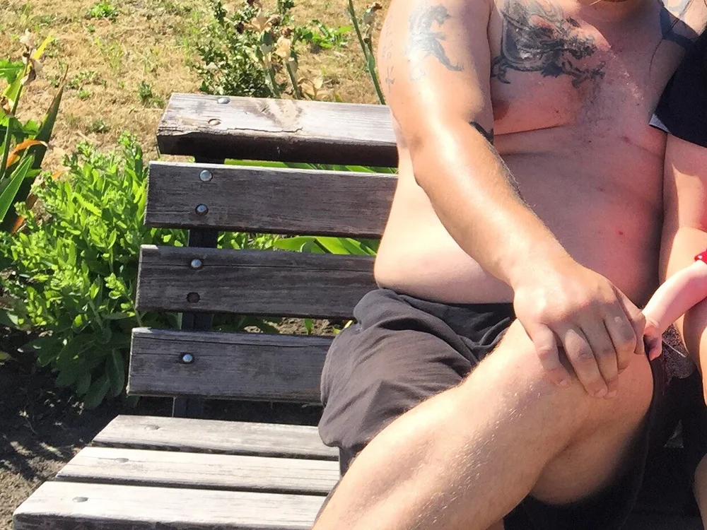 AllisonXBarry's Offline XXX Chat