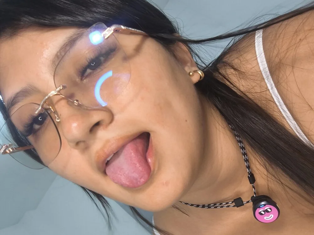 ValenKiss-'s Offline XXX Chat