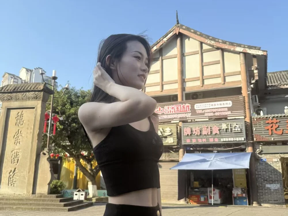 yueyuegirls' Offline XXX Chat