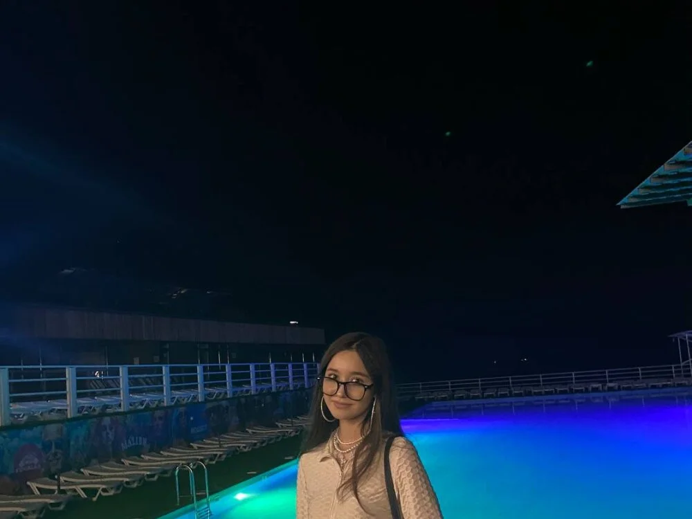 Nicole_Brownie's Offline XXX Chat