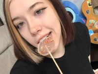 YunaPeace élő XXX-chatje