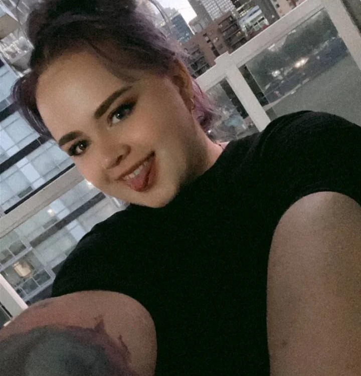 CurvyGoddesXO offline chatrum
