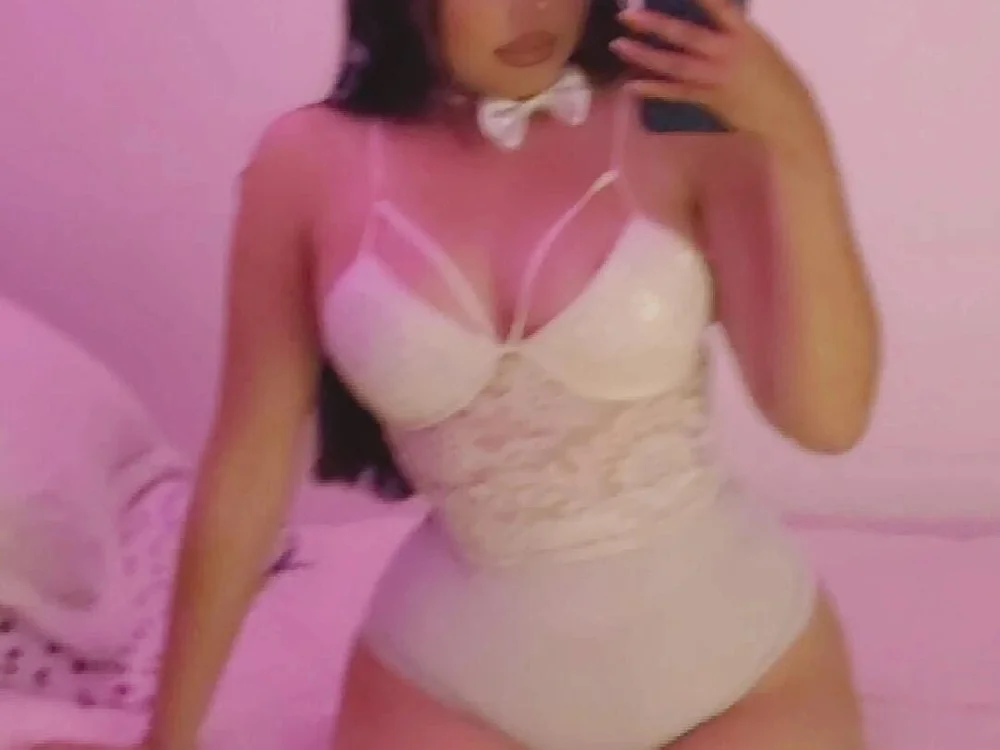 chanelhoney_7's Offline XXX Chat