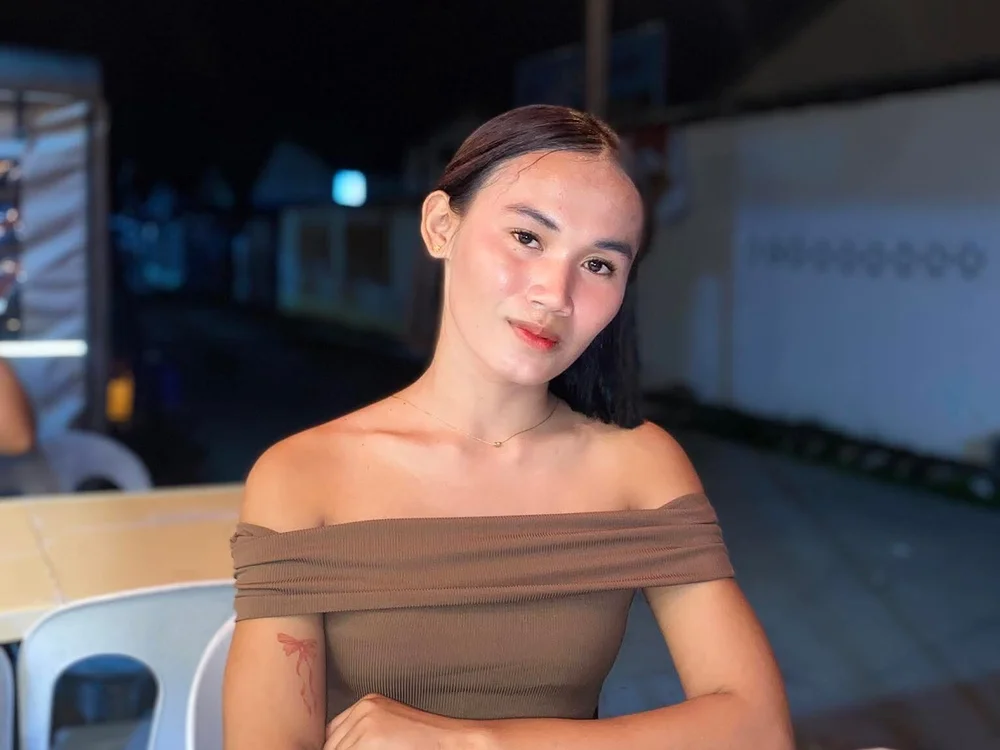 bigcock_janine Obrolan XXX Offline