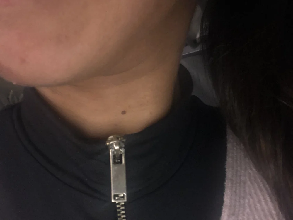 alexerockstar94 離線 XXX 聊天