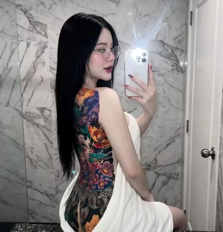 Offline XXX chat modela -Tara-a