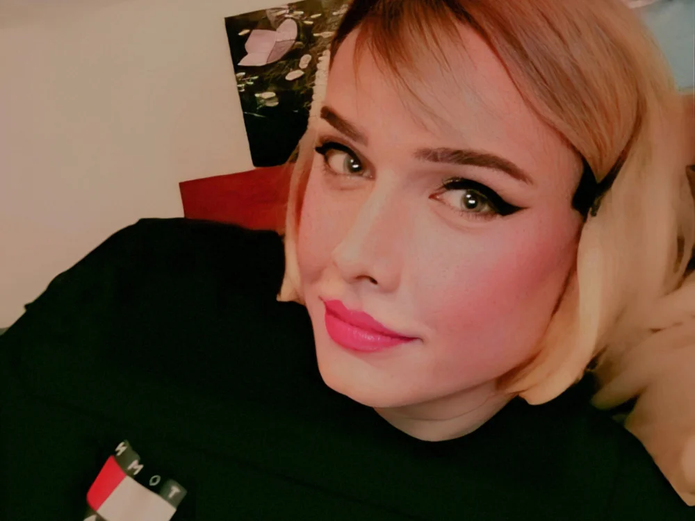 Офлайн-чат XXX VanessaSissyGay