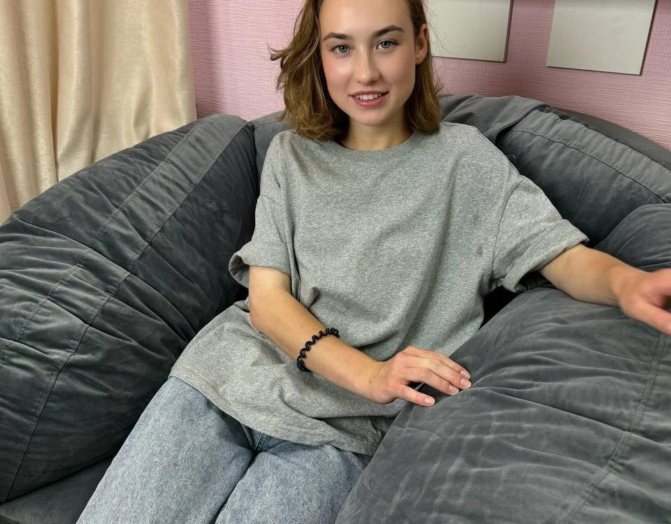 HollyMaya's Offline Chat Room