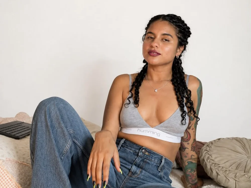 Islaa_Bluee Offline XXX-chat