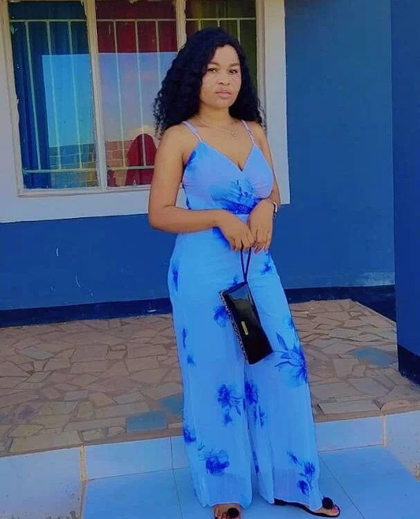 Queen-cotton's Offline XXX Chat