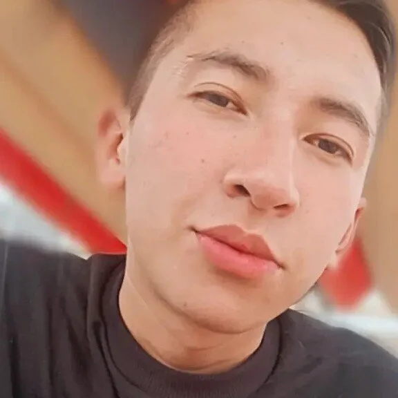 aaaandergarcia's Offline Chat Room